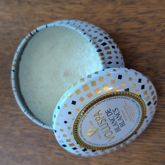 Voluspa: Blanc De Blanc's Candle - Picture 2 of 3